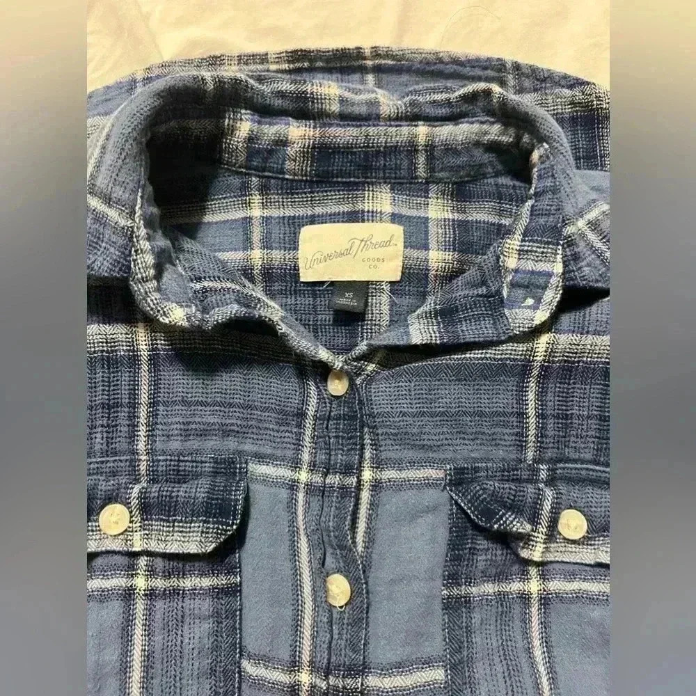 Universal Thread, XS blue paid shirt - Picture 4 of 5